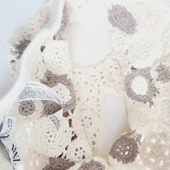 Zara Cotton Floral Crochet Micro Shorts Swim Cover-Up Size Medium-Large - Picture 5 of 7